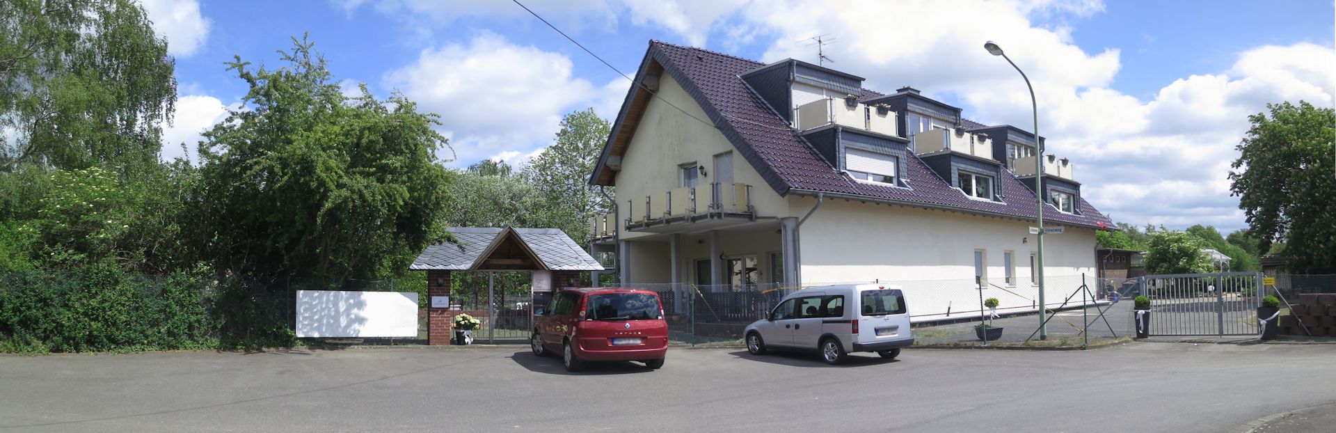 Wohnhaus vormals Alter-Bahnhof - Foto: Achim Klippstein